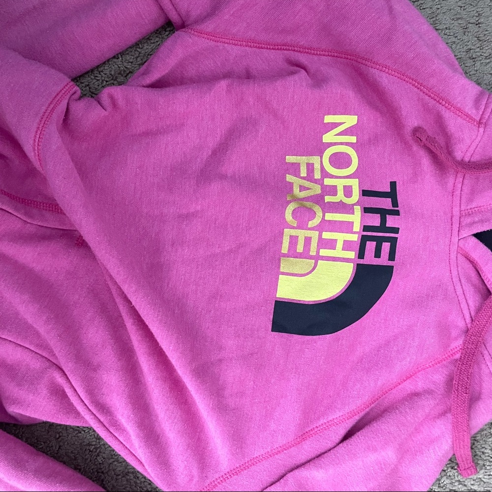 Barely worn Women’s Large NORTH FACE sweatshirt